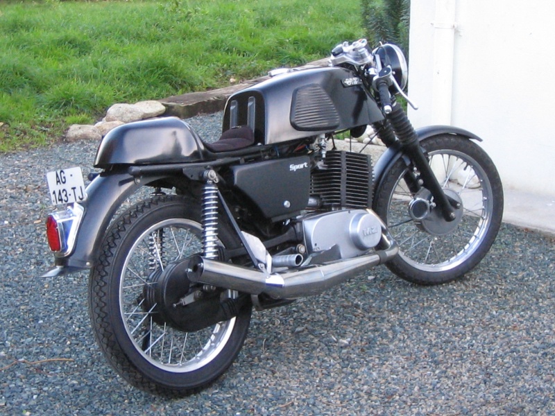 moto_m12.jpg.e62fbf394a59047a3b9b3950cc8