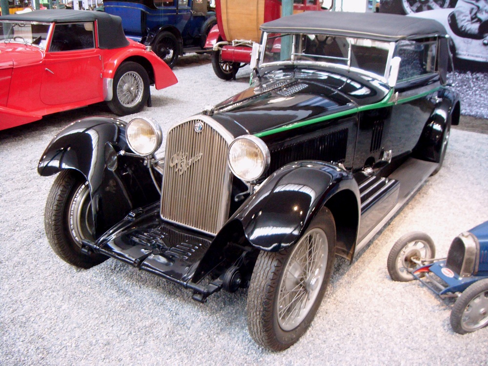 Alfa 8C noir v2.jpg