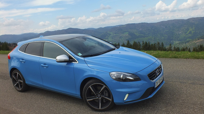 S1-Essai-Volvo-V40-R-Design-D3-parfum-d-exclusivite-300343.jpg