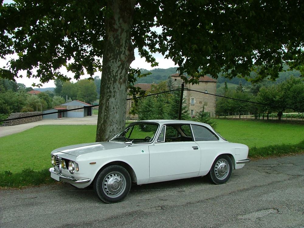 alfa-romeo-gt-1300-junior-68  (6).JPG