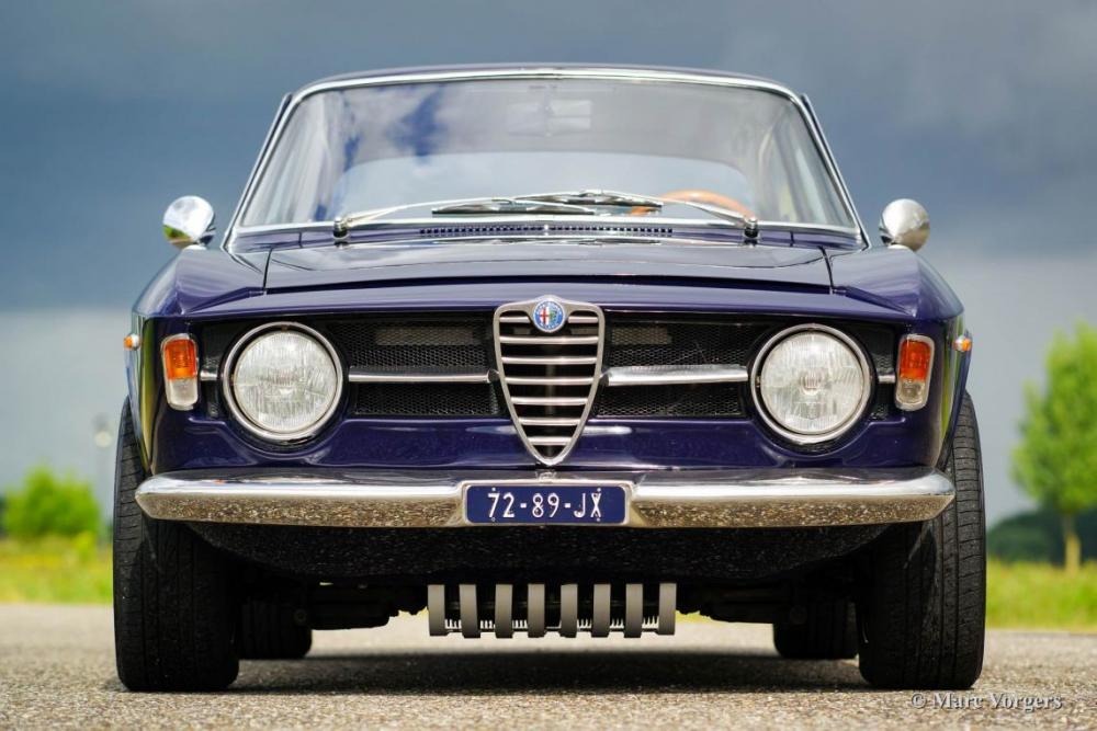 alfa-gt-junior-1969.jpg