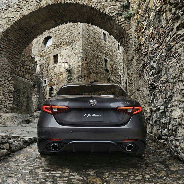 alfa-romeo-giulia-2017.jpg