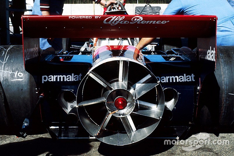 f1-swedish-gp-1976-brabham-bt46-fan-car.jpg.dbc6aaa22d8ff0e2580e1f8f65328e9c.jpg