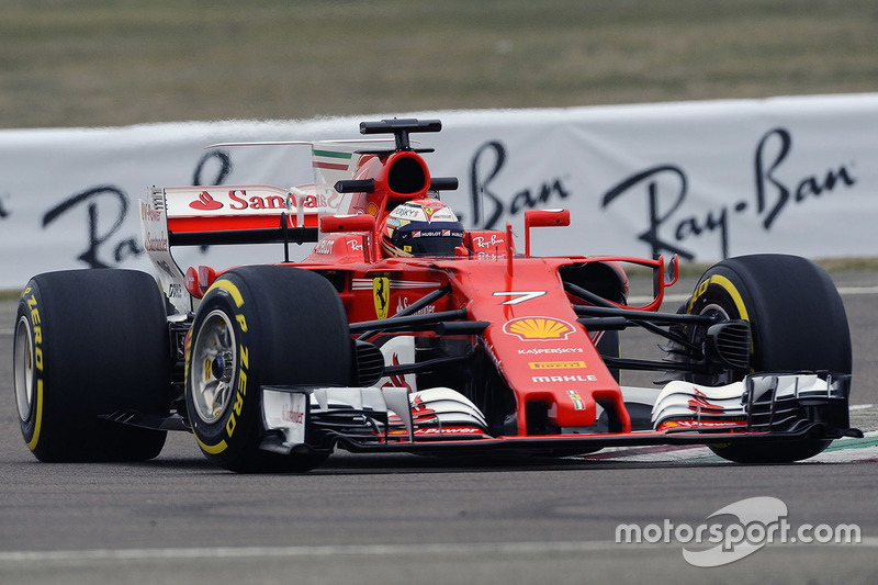 f1-ferrari-sf70h-launch-2017-kimi-raikkonen-ferrari-sf70h (2).jpg