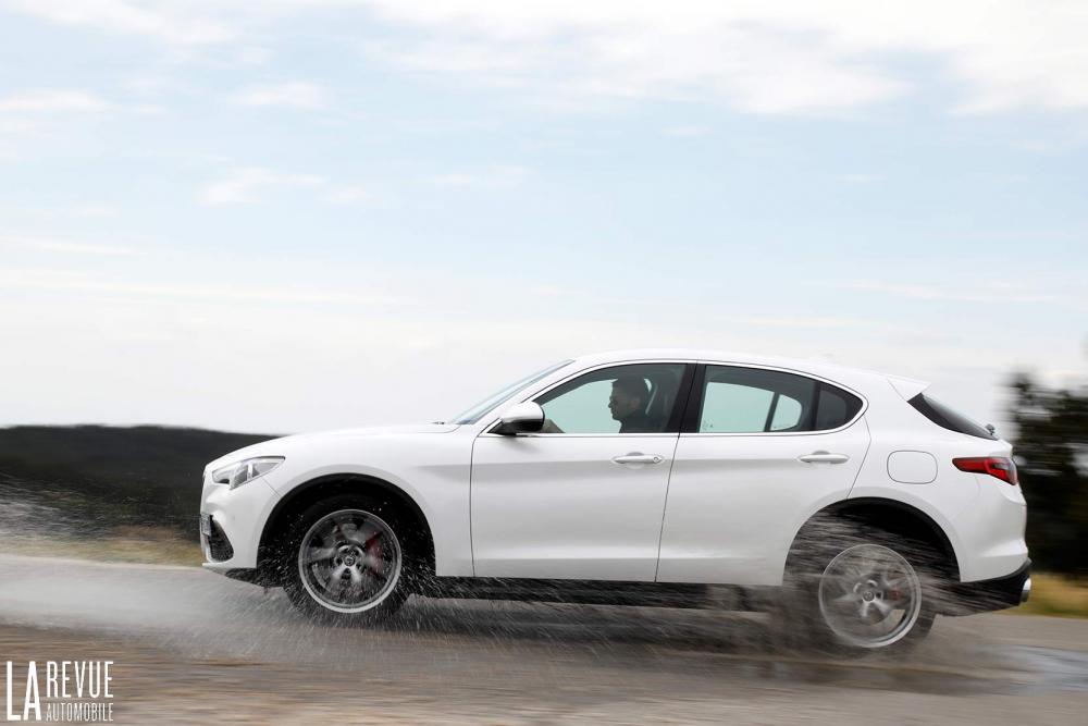 Alfa-Romeo-Stelvio.jpg