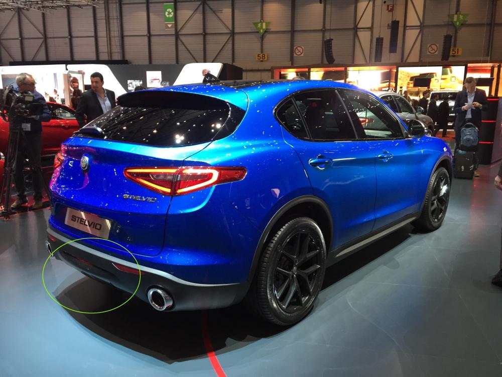 S0-alfa-romeo-stelvio-la-4-saisons-video-en-direct-du-salon-de-geneve-2017-398550.jpg