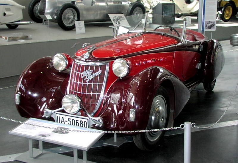 MHV_Alfa-Romeo_6C_Gran_Sport_1931_01.jpg