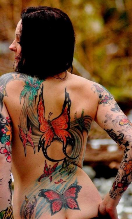 filles-sexy-tatoouages-7.jpg