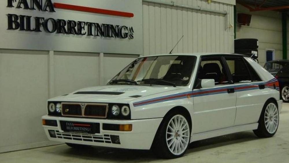 2014-461880-lancia-delta-hf-integrale-evoluzione-martini-5-special-edition1.thumb.jpg.0906cfb92619e3dee6585f4ba2cb9fa4.jpg