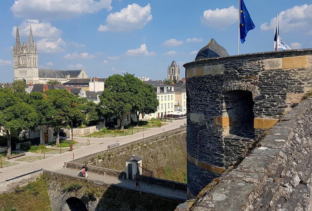 20180708_172952 v.jpg