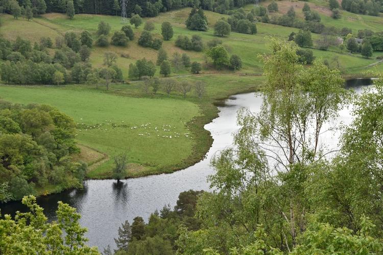 2_tummel_river_pitlochry.JPG.4919cd4bcf5f9a4dd90868c99456924b.JPG