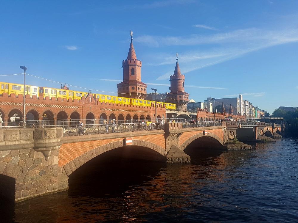 20190724_185709 v.jpg