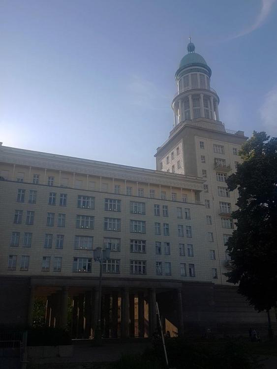 20190724_183411 v.jpg
