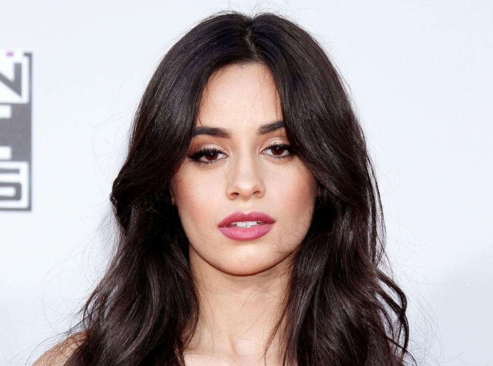 Camila-Cabello-La-chanteuse-de-Fifth-Harmony-est-a-bout-et-craque-a-son-tour.jpg