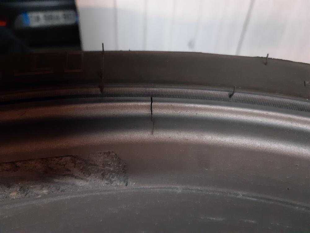 20191228_180659.thumb.jpg.074dd8e3a712cc398aa2cdb87646a541.jpg