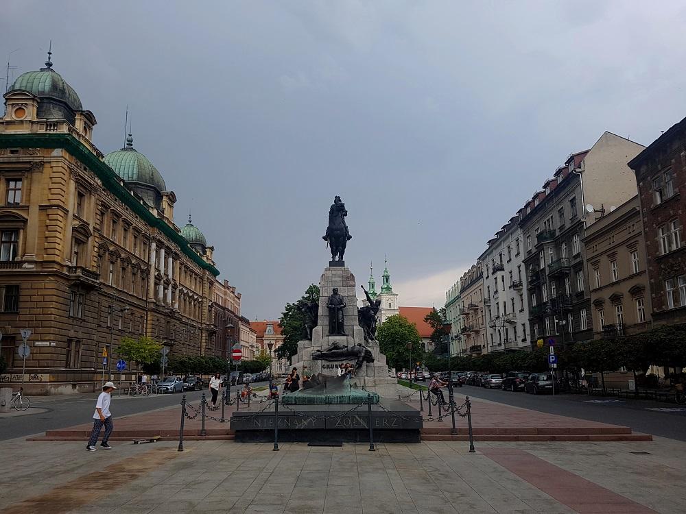 20190729_181719 v.jpg