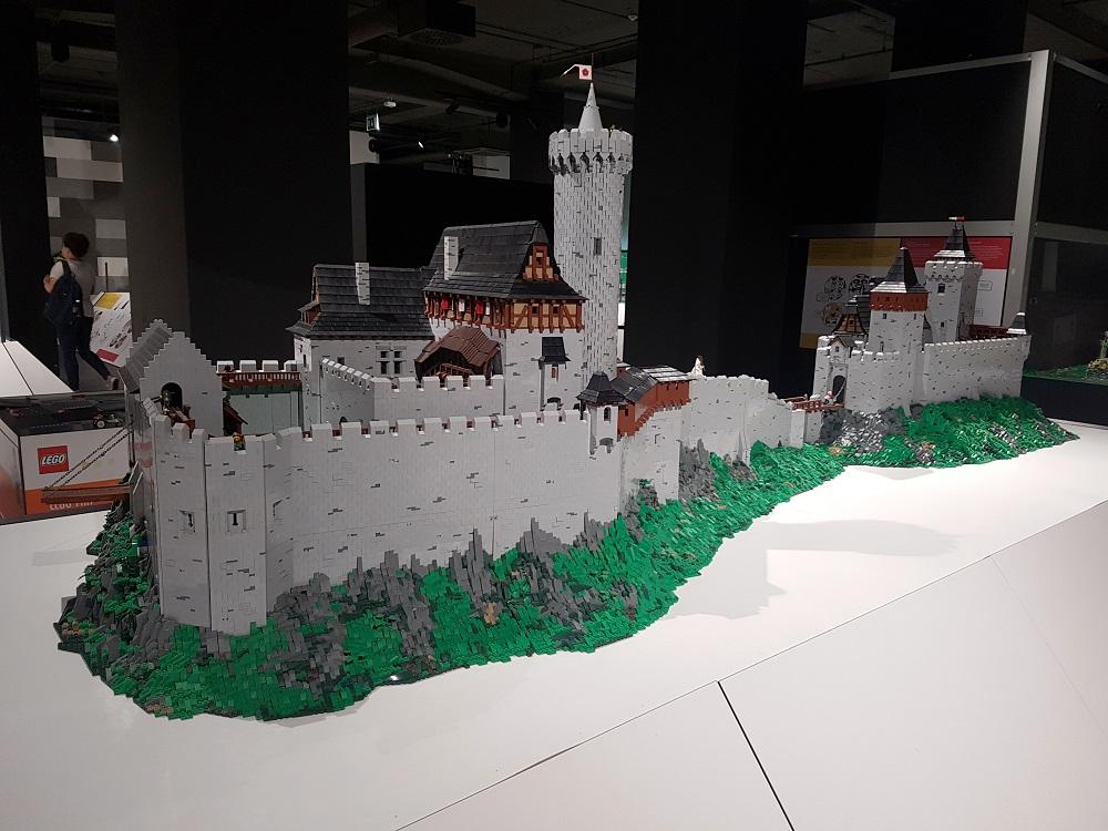 20190803_184253 v.jpg