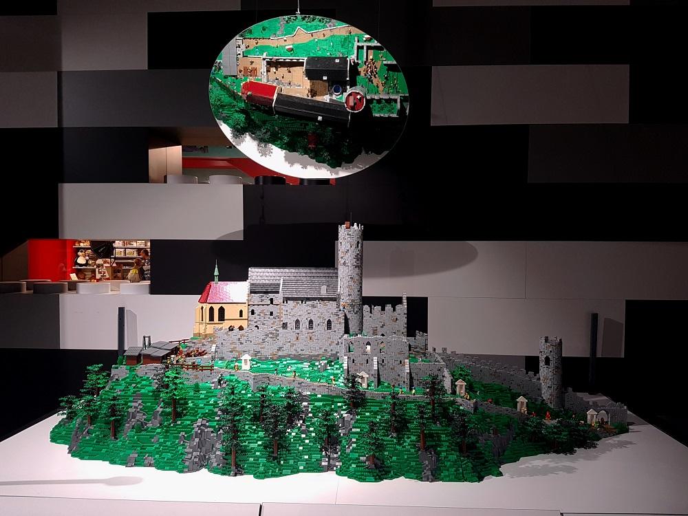 20190803_184834 v.jpg