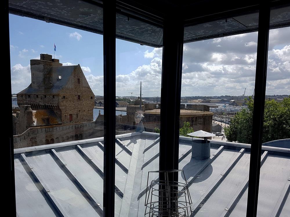 20190818_122421 v.jpg