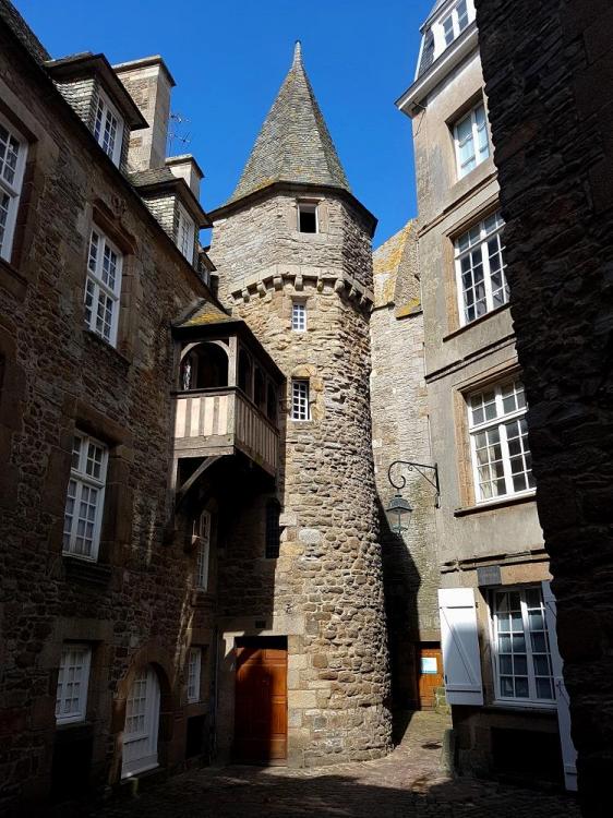 20190818_121537 v.jpg