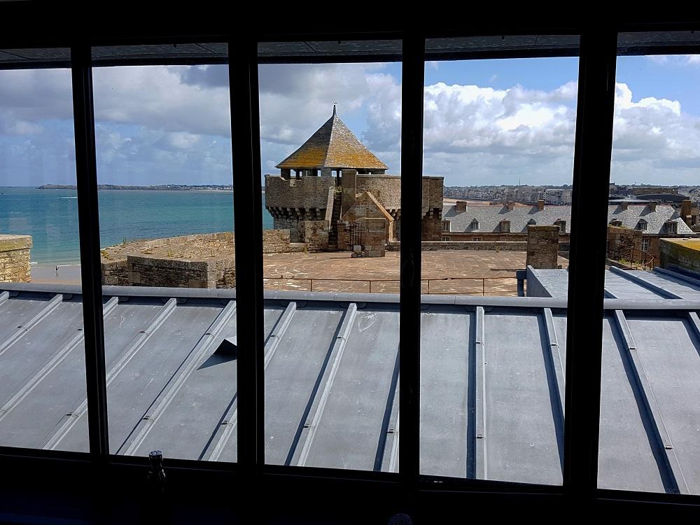 20190818_122341 v.jpg