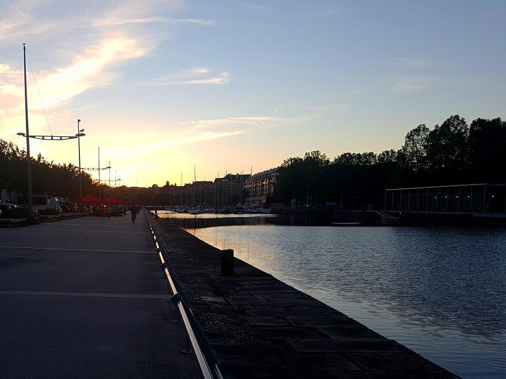 20200711_215437 v.jpg