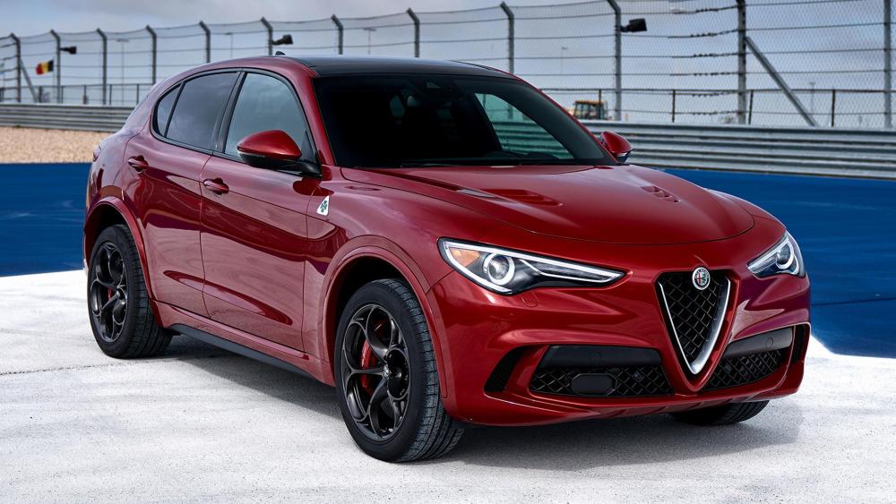 carpixel.net-2018-alfa-romeo-stelvio-quadrifoglio-us-76707-hd.thumb.jpg.d35134e1c0b31b873d862b4f21155d60.jpg