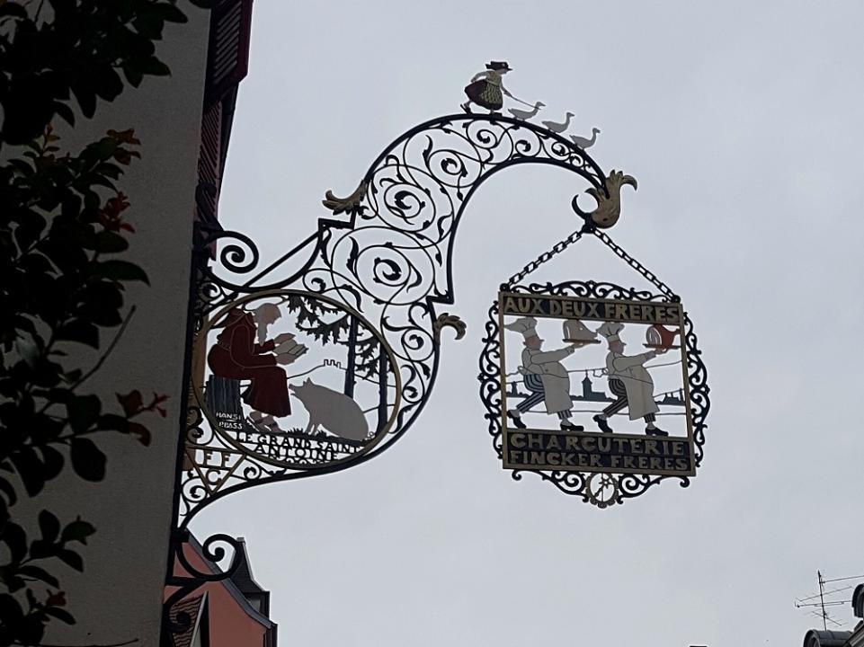 20210708_181252 v.jpg