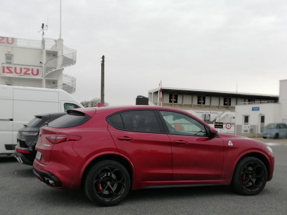 AutodromeLinas-Montlhry07rm.jpg.af5fd0d262cf410cd78937320928be9a.jpg